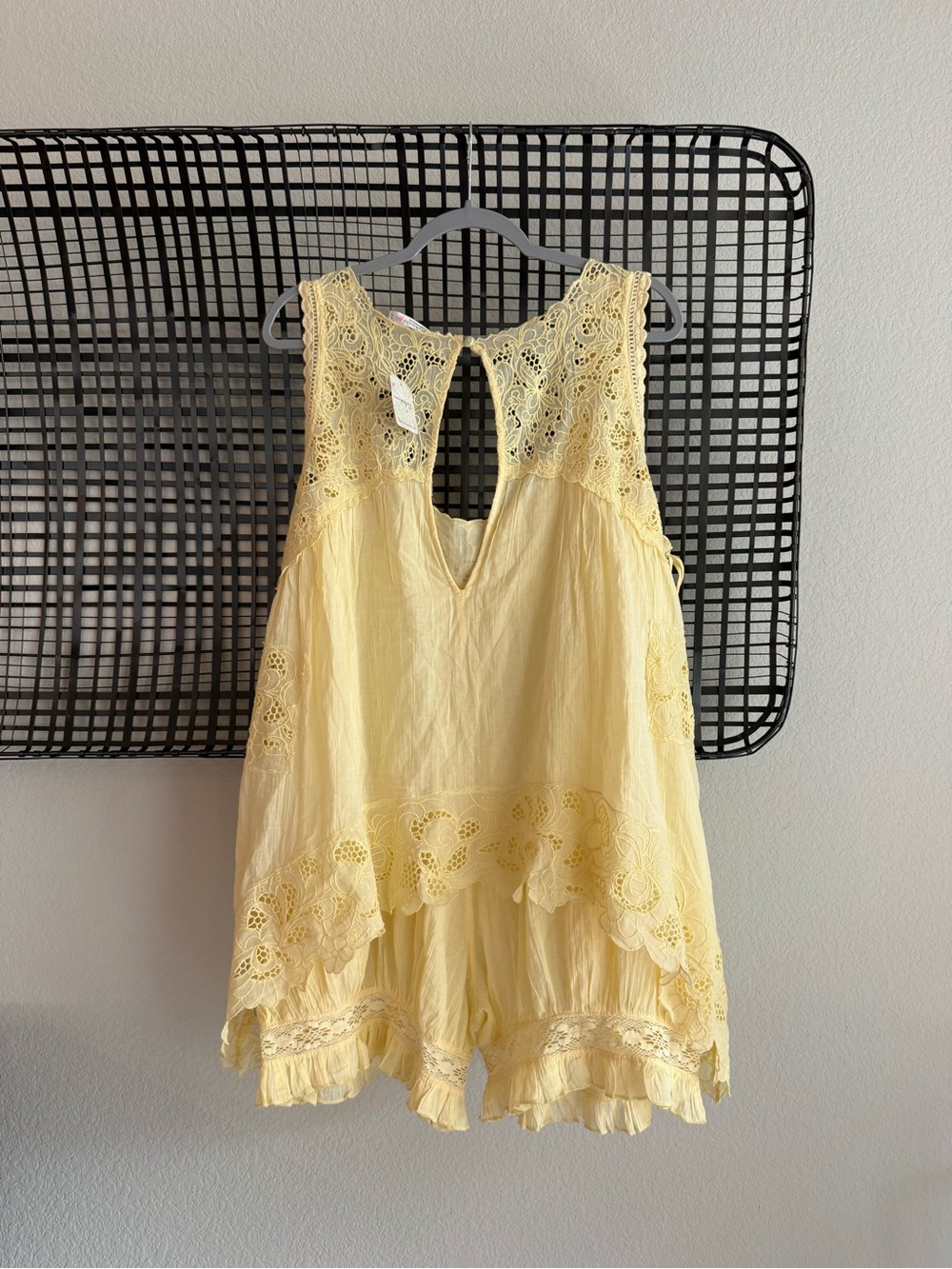 Free people Eye Catcher Bloomsie Romper double butter yellow - Picture 9 of 9